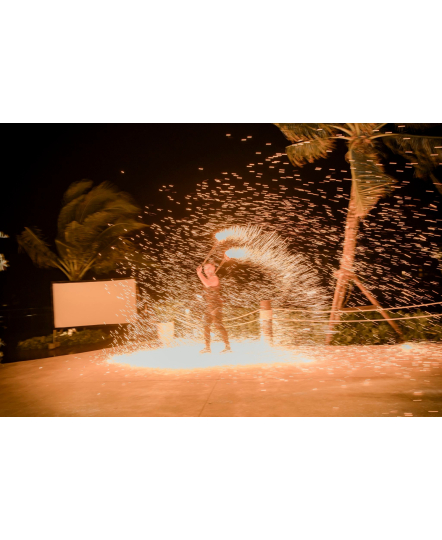 Thuê múa lửa – Dịch vụ xiếc múa lửa chuyên nghiệp cho sự kiện, khai trương, lễ hội | SinhNhat5Sao.com