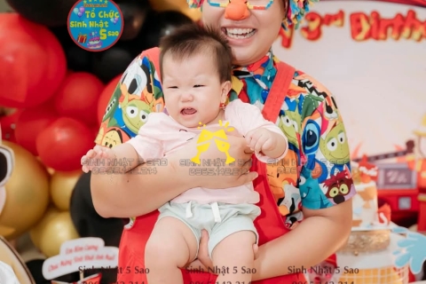 Thuê Chú Hề Sinh Nhật Hà Nội – Dịch Vụ Chú Hề Vui Nhộn, Chuyên Nghiệp, Giá Tốt Nhất tại sinhnhat5sao.com