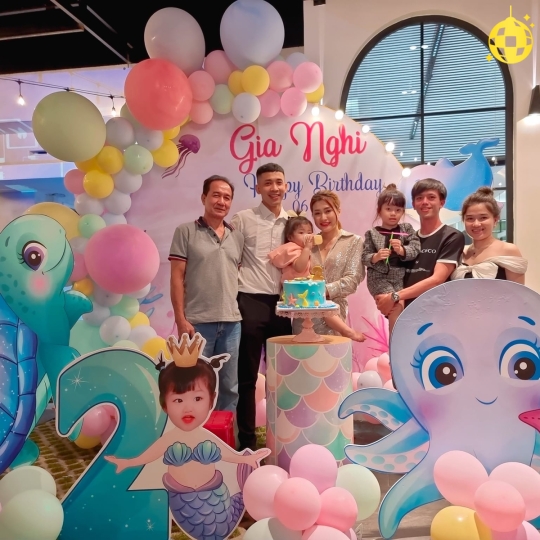 Mẫu sinh nhật bé gái