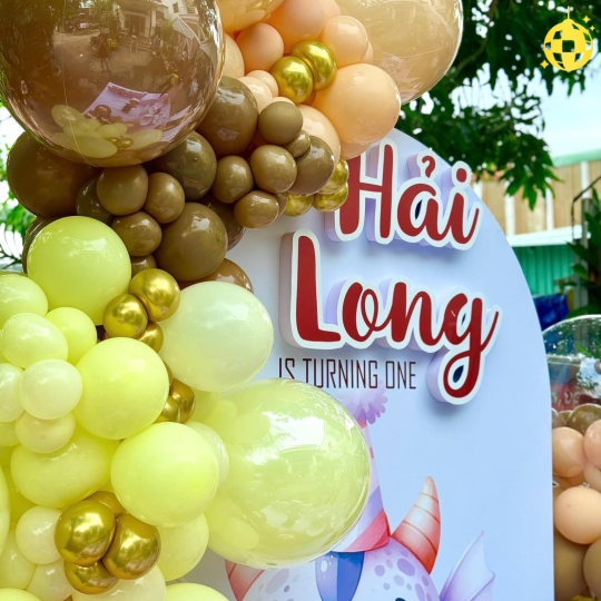 Trang Trí Backdrop Sinh Nhật Bé Hải Long - Chủ Đề Con Rồng Độc Đáo!